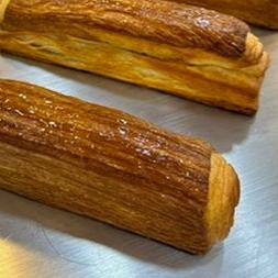 CROISSANT STICK DE CREMA DE QUESO Y GUAYABA